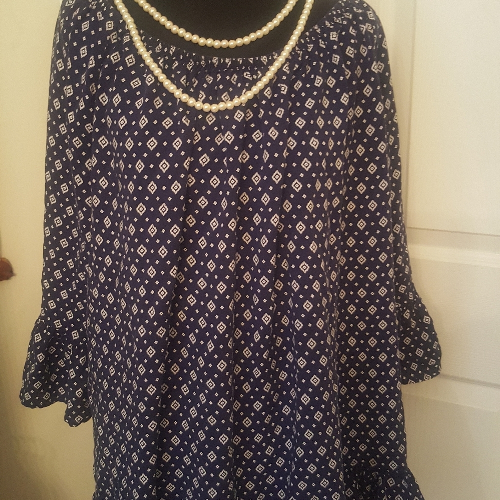 Stylish bell sleeve tunic